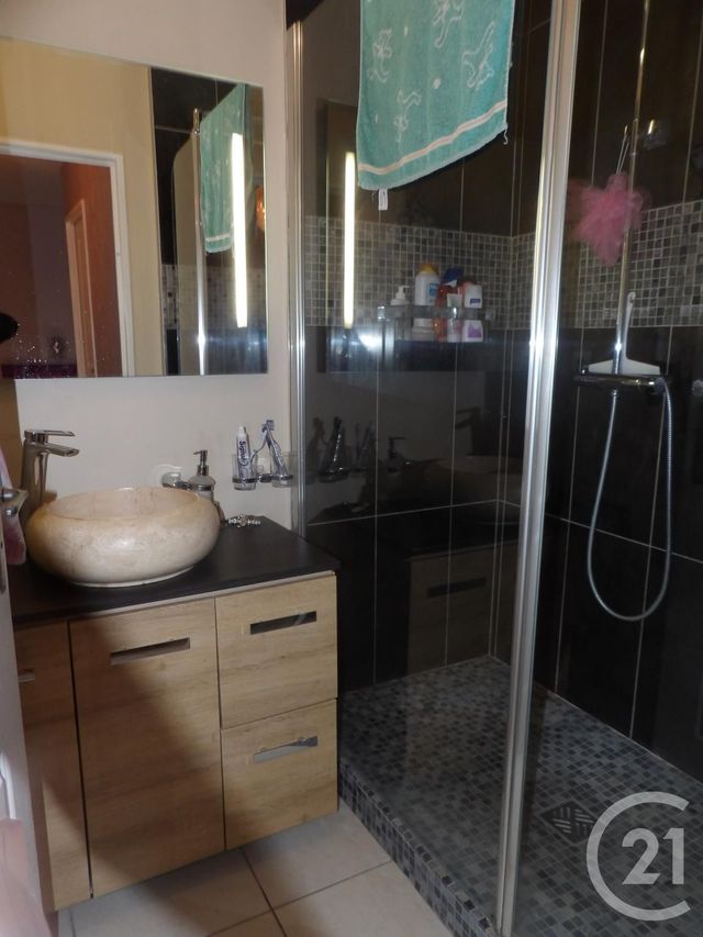 Appartement à vendre - 3 pièces - 67.34 m2 - LA CIOTAT - 13 - PROVENCE-ALPES-COTE-D-AZUR - Century 21 Cabinet Berenger