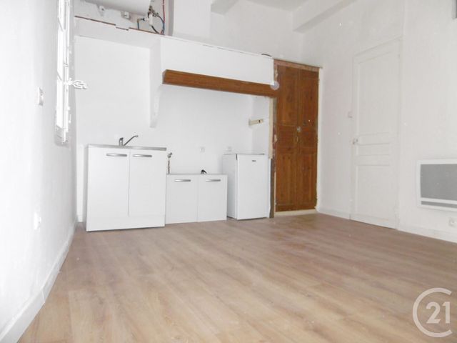 Appartement T1 à louer - 1 pièce - 21.0 m2 - LA CIOTAT - 13 - PROVENCE-ALPES-COTE-D-AZUR - Century 21 Cabinet Berenger