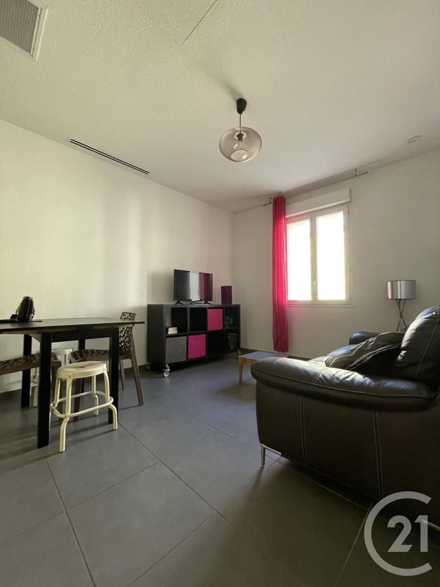 Appartement T3 à louer - 3 pièces - 44.3 m2 - LA CIOTAT - 13 - PROVENCE-ALPES-COTE-D-AZUR - Century 21 Cabinet Berenger