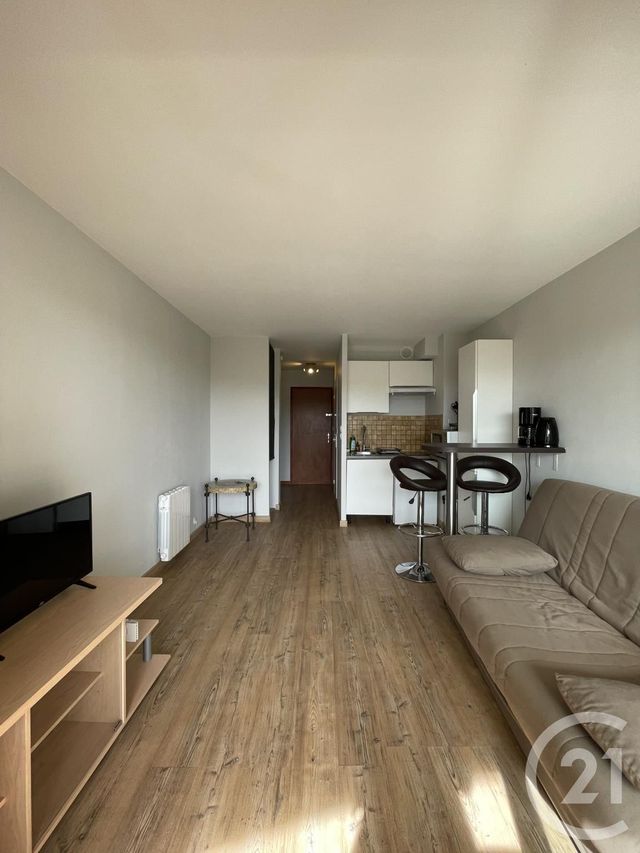 Appartement T1 à louer - 1 pièce - 22.05 m2 - BANDOL - 83 - PROVENCE-ALPES-COTE-D-AZUR - Century 21 Cabinet Berenger