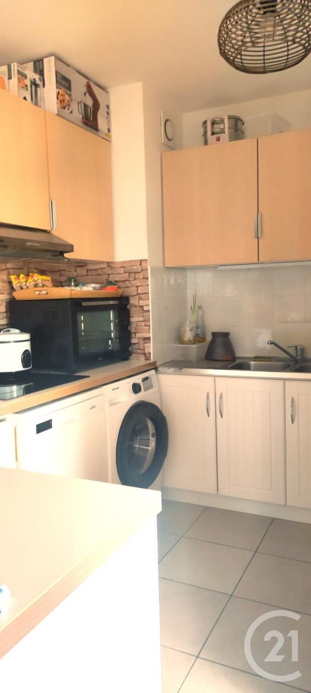 Appartement F1 à vendre - 1 pièce - 26.45 m2 - LA CIOTAT - 13 - PROVENCE-ALPES-COTE-D-AZUR - Century 21 Cabinet Berenger