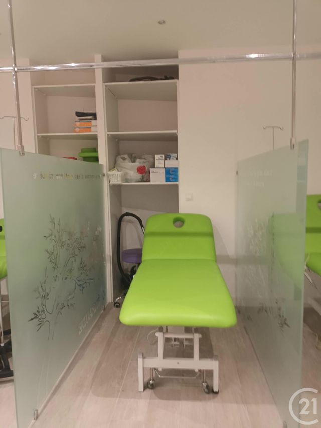 Appartement Local à louer - 1 pièce - 29.41 m2 - LA CIOTAT - 13 - PROVENCE-ALPES-COTE-D-AZUR - Century 21 Cabinet Berenger