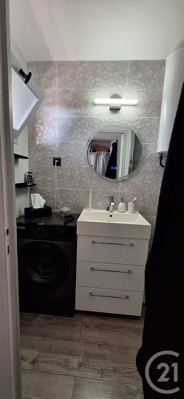 Appartement Studio à vendre - 1 pièce - 26.0 m2 - LA CIOTAT - 13 - PROVENCE-ALPES-COTE-D-AZUR - Century 21 Cabinet Berenger