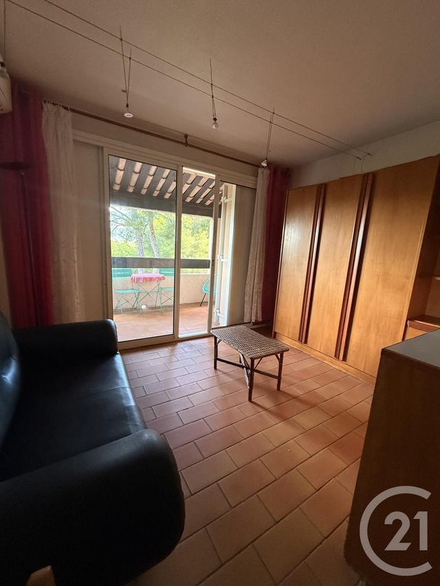 Appartement Studio Cabine à louer - 1 pièce - 28.26 m2 - ST CYR SUR MER - 83 - PROVENCE-ALPES-COTE-D-AZUR - Century 21 Cabinet Berenger