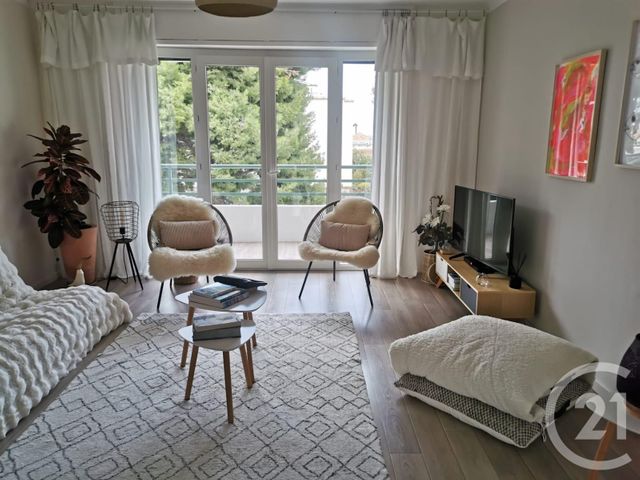 Appartement T3 à vendre - 3 pièces - 62.7 m2 - LA CIOTAT - 13 - PROVENCE-ALPES-COTE-D-AZUR - Century 21 Cabinet Berenger