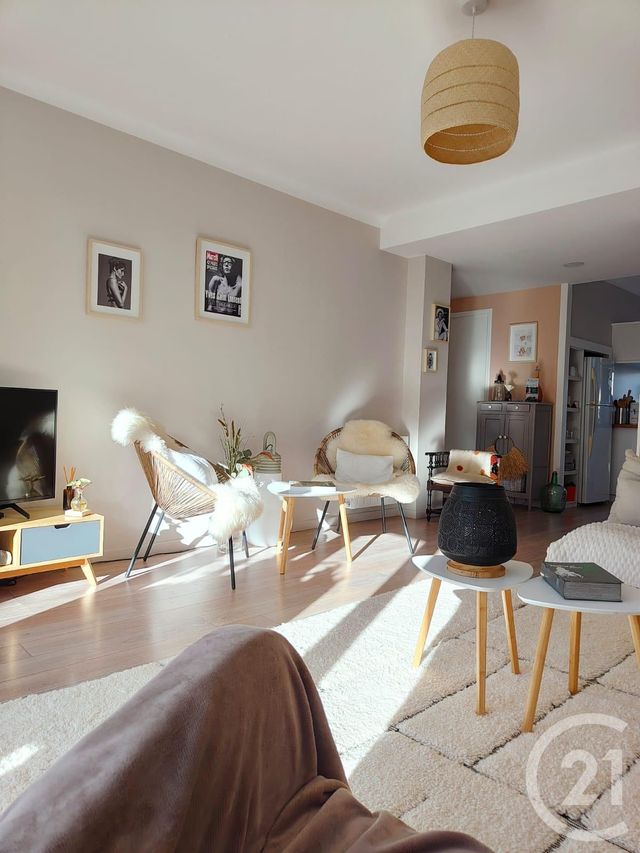 Appartement T3 à vendre - 3 pièces - 62.7 m2 - LA CIOTAT - 13 - PROVENCE-ALPES-COTE-D-AZUR - Century 21 Cabinet Berenger