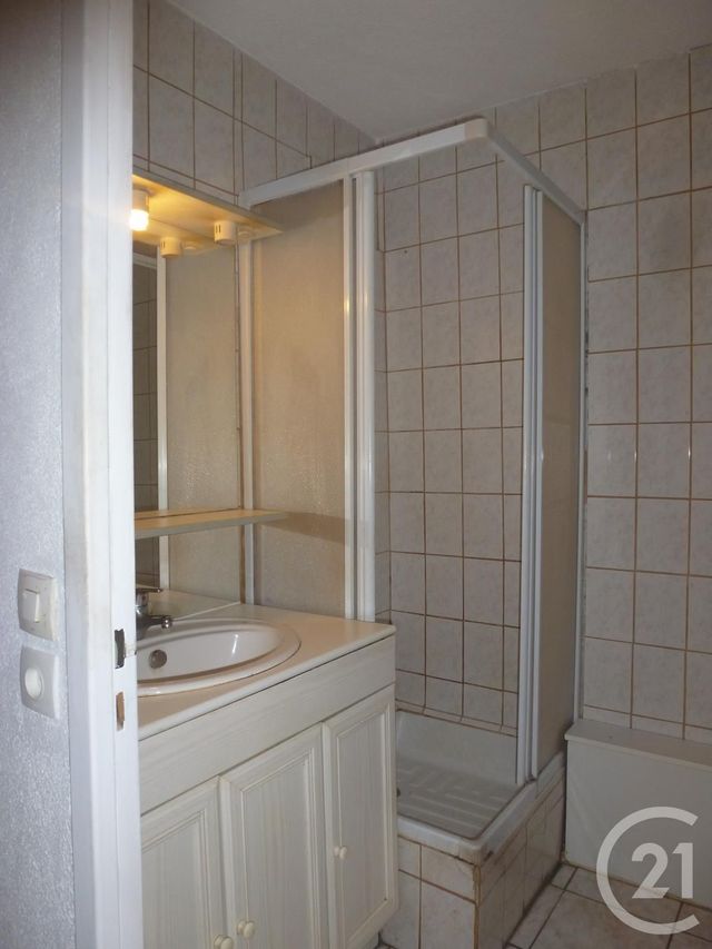 Appartement T1 à louer - 1 pièce - 23.09 m2 - LA CIOTAT - 13 - PROVENCE-ALPES-COTE-D-AZUR - Century 21 Cabinet Berenger