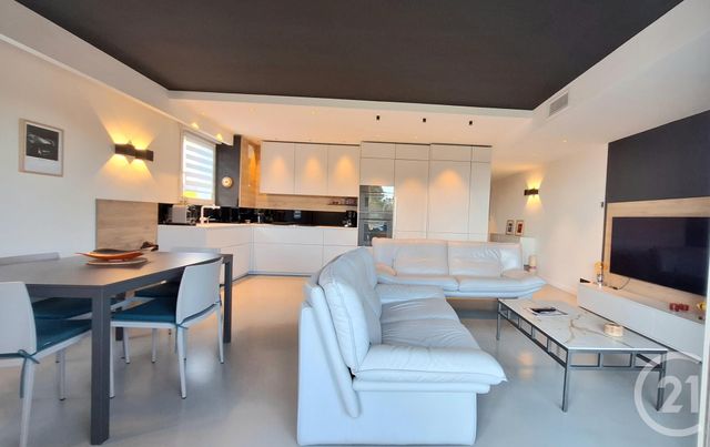 Appartement à vendre - 3 pièces - 68.15 m2 - LA CIOTAT - 13 - PROVENCE-ALPES-COTE-D-AZUR - Century 21 Cabinet Berenger