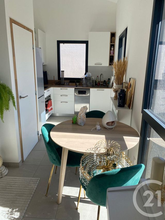 Appartement T2 à louer - 2 pièces - 40.92 m2 - LA CIOTAT - 13 - PROVENCE-ALPES-COTE-D-AZUR - Century 21 Cabinet Berenger