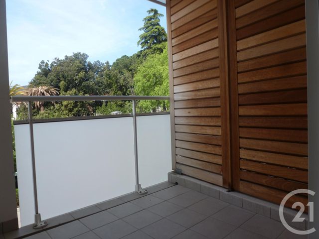 Appartement T2 à louer - 2 pièces - 37.0 m2 - LA CIOTAT - 13 - PROVENCE-ALPES-COTE-D-AZUR - Century 21 Cabinet Berenger