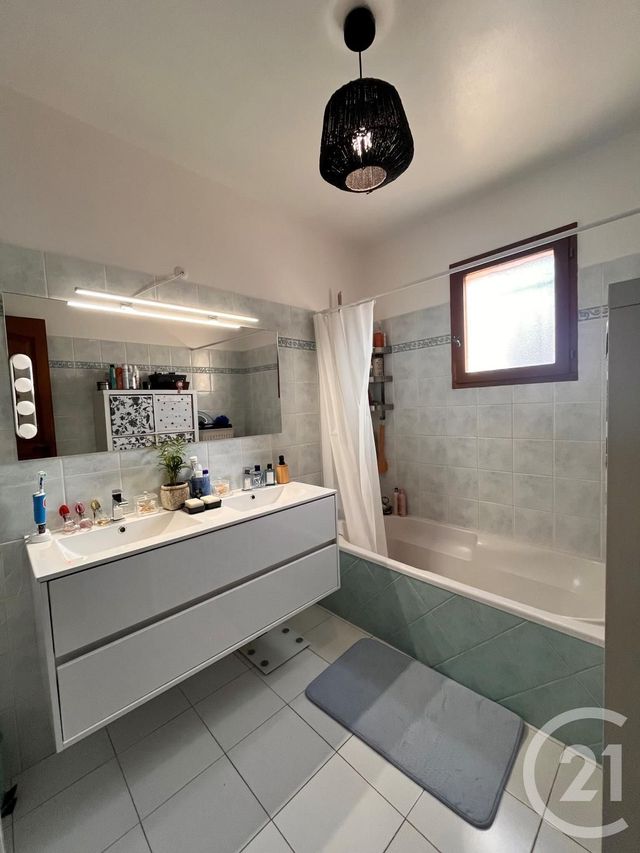 maison à vendre - 4 pièces - 84.9 m2 - ST CYR SUR MER - 83 - PROVENCE-ALPES-COTE-D-AZUR - Century 21 Cabinet Berenger