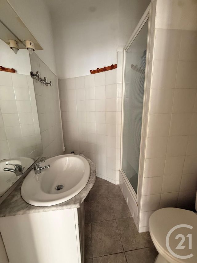 Appartement Studio à louer - 1 pièce - 24.0 m2 - LA CIOTAT - 13 - PROVENCE-ALPES-COTE-D-AZUR - Century 21 Cabinet Berenger