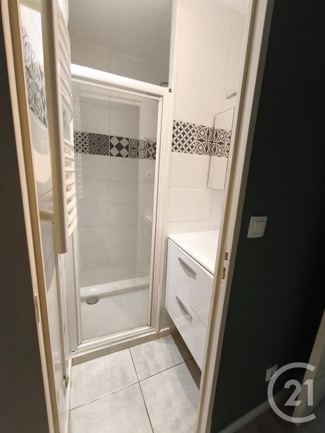 Appartement T2 à vendre - 2 pièces - 44.0 m2 - LA CIOTAT - 13 - PROVENCE-ALPES-COTE-D-AZUR - Century 21 Cabinet Berenger