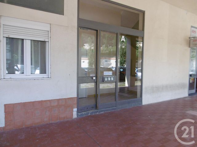 Appartement T1 à louer - 1 pièce - 26.0 m2 - CARNOUX EN PROVENCE - 13 - PROVENCE-ALPES-COTE-D-AZUR - Century 21 Cabinet Berenger