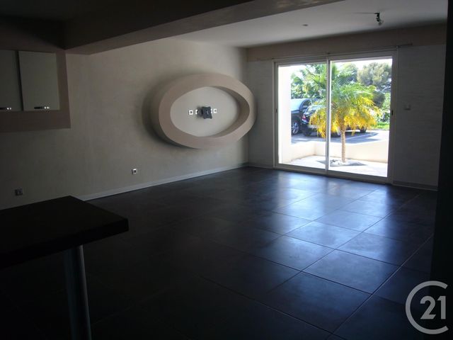 Appartement F4 à louer - 4 pièces - 86.53 m2 - SIX FOURS LES PLAGES - 83 - PROVENCE-ALPES-COTE-D-AZUR - Century 21 Cabinet Berenger