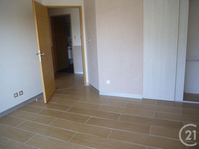 Appartement F4 à louer - 4 pièces - 86.53 m2 - SIX FOURS LES PLAGES - 83 - PROVENCE-ALPES-COTE-D-AZUR - Century 21 Cabinet Berenger