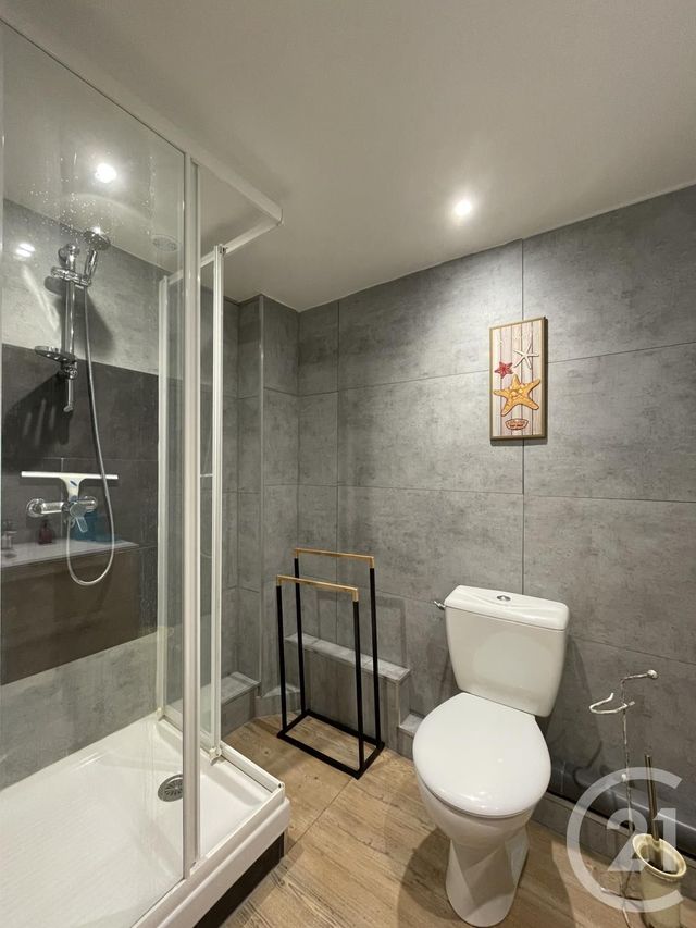 Appartement T1 à louer - 1 pièce - 22.05 m2 - BANDOL - 83 - PROVENCE-ALPES-COTE-D-AZUR - Century 21 Cabinet Berenger