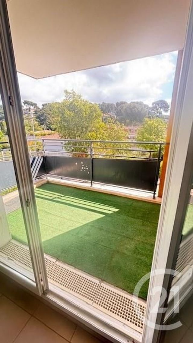 Appartement à louer - 3 pièces - 60.0 m2 - LA CIOTAT - 13 - PROVENCE-ALPES-COTE-D-AZUR - Century 21 Cabinet Berenger