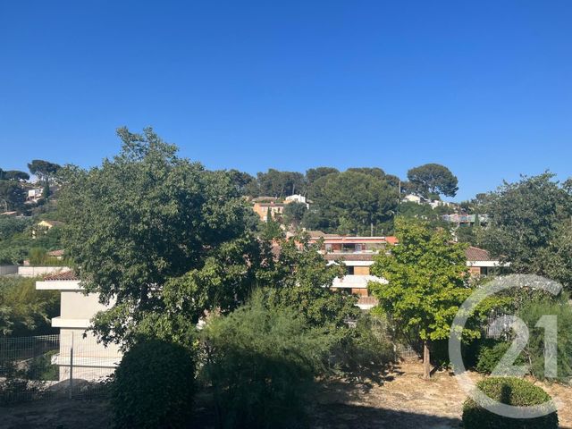 Appartement F3 à louer - 3 pièces - 60.0 m2 - LA CIOTAT - 13 - PROVENCE-ALPES-COTE-D-AZUR - Century 21 Cabinet Berenger