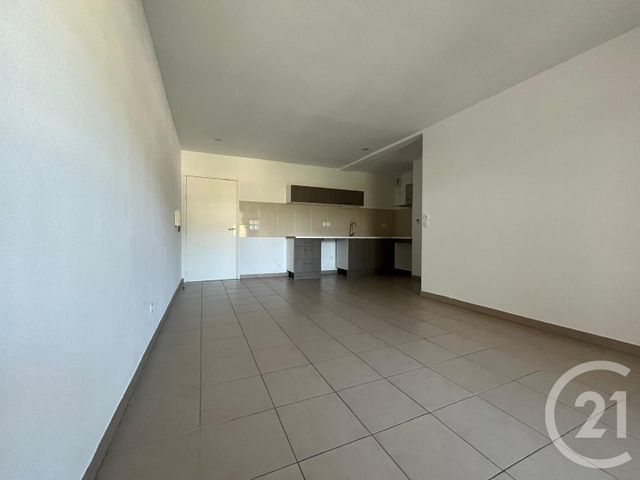 Appartement F3 à louer - 3 pièces - 60.0 m2 - LA CIOTAT - 13 - PROVENCE-ALPES-COTE-D-AZUR - Century 21 Cabinet Berenger