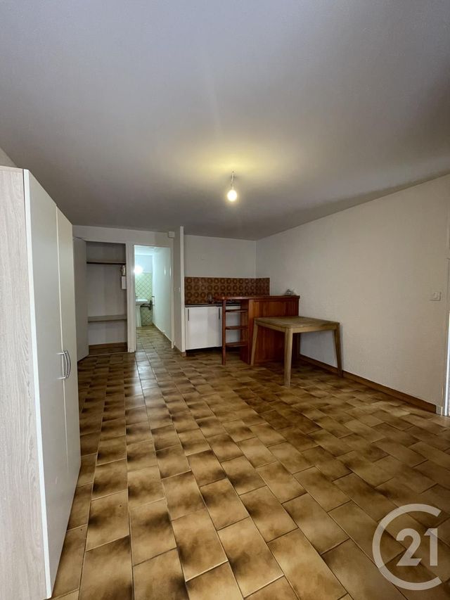 Appartement Studio à louer - 1 pièce - 25.76 m2 - LA CIOTAT - 13 - PROVENCE-ALPES-COTE-D-AZUR - Century 21 Cabinet Berenger