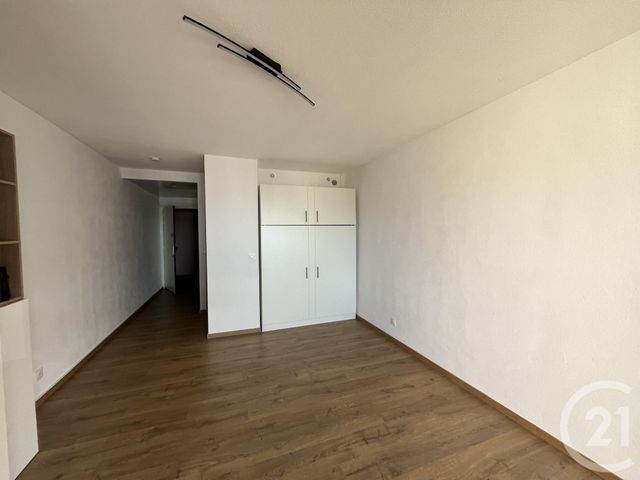 Appartement Studio à louer - 1 pièce - 27.15 m2 - LA CIOTAT - 13 - PROVENCE-ALPES-COTE-D-AZUR - Century 21 Cabinet Berenger
