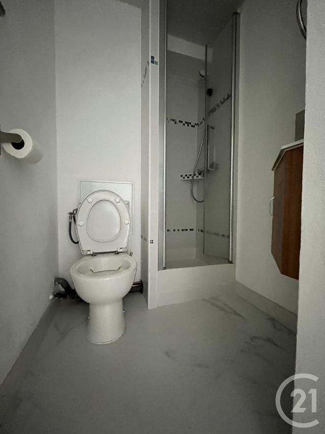 Appartement Studio à louer - 1 pièce - 27.15 m2 - LA CIOTAT - 13 - PROVENCE-ALPES-COTE-D-AZUR - Century 21 Cabinet Berenger