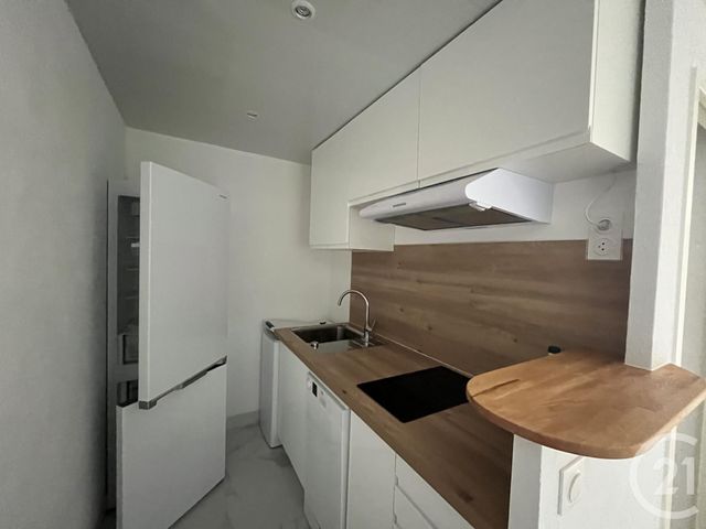 Appartement Studio à louer - 1 pièce - 27.15 m2 - LA CIOTAT - 13 - PROVENCE-ALPES-COTE-D-AZUR - Century 21 Cabinet Berenger