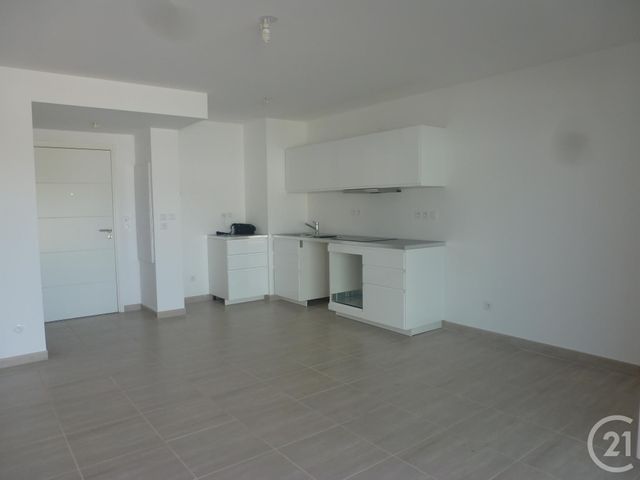 Appartement T2 à louer - 2 pièces - 47.48 m2 - ST CYR SUR MER - 83 - PROVENCE-ALPES-COTE-D-AZUR - Century 21 Cabinet Berenger