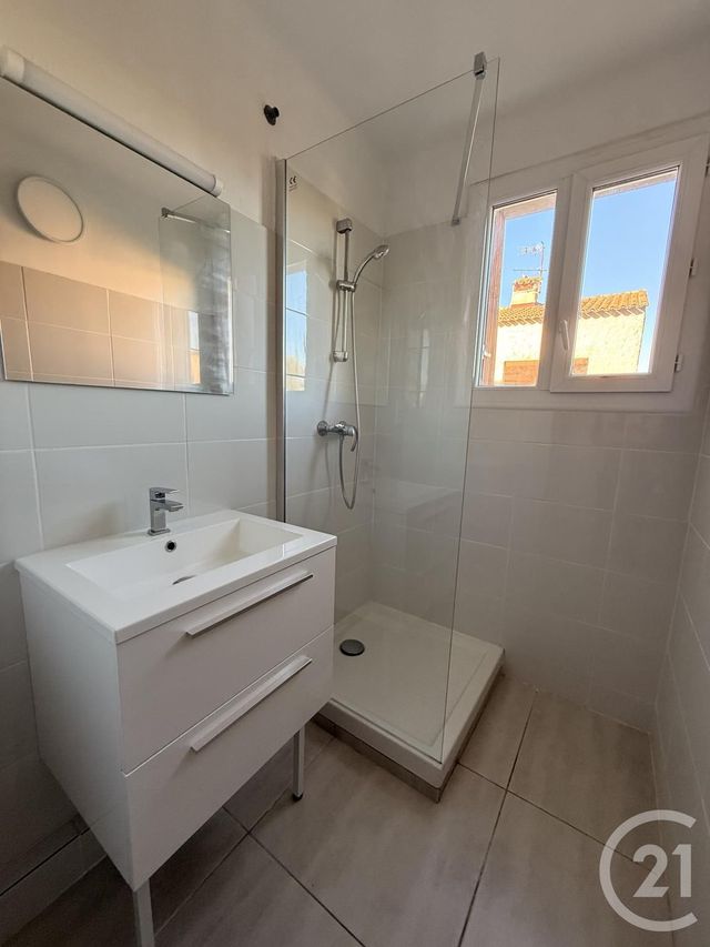 Appartement Studio à louer - 1 pièce - 34.97 m2 - LA CIOTAT - 13 - PROVENCE-ALPES-COTE-D-AZUR - Century 21 Cabinet Berenger