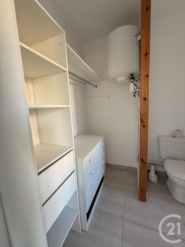 Appartement Studio à louer - 1 pièce - 34.97 m2 - LA CIOTAT - 13 - PROVENCE-ALPES-COTE-D-AZUR - Century 21 Cabinet Berenger