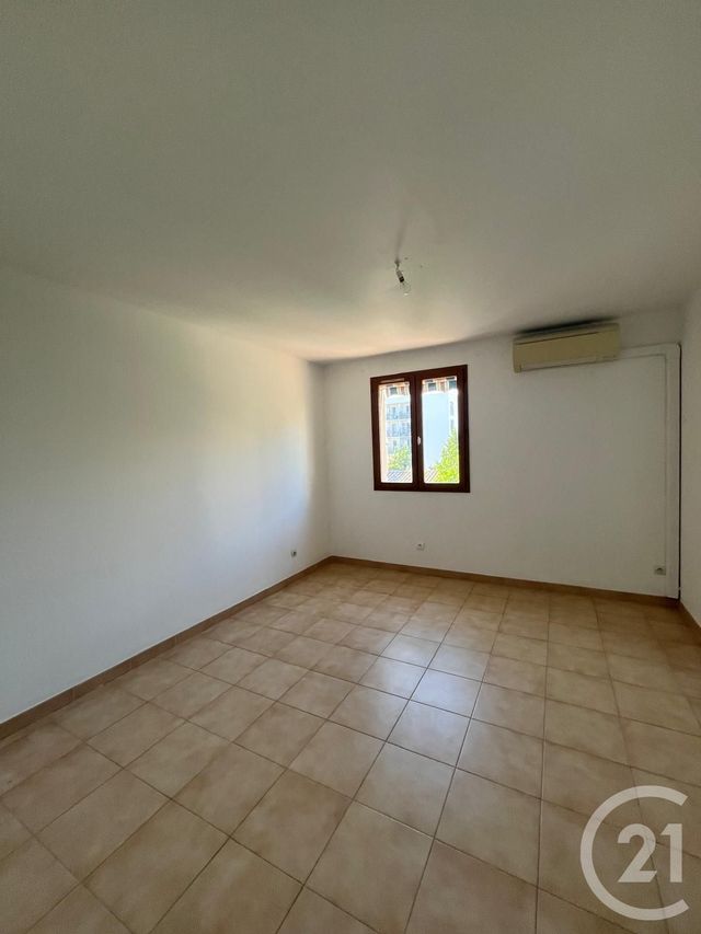 maison à louer - 3 pièces - 83.33 m2 - LA CIOTAT - 13 - PROVENCE-ALPES-COTE-D-AZUR - Century 21 Cabinet Berenger