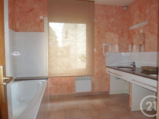 maison à louer - 3 pièces - 135.0 m2 - LA CIOTAT - 13 - PROVENCE-ALPES-COTE-D-AZUR - Century 21 Cabinet Berenger