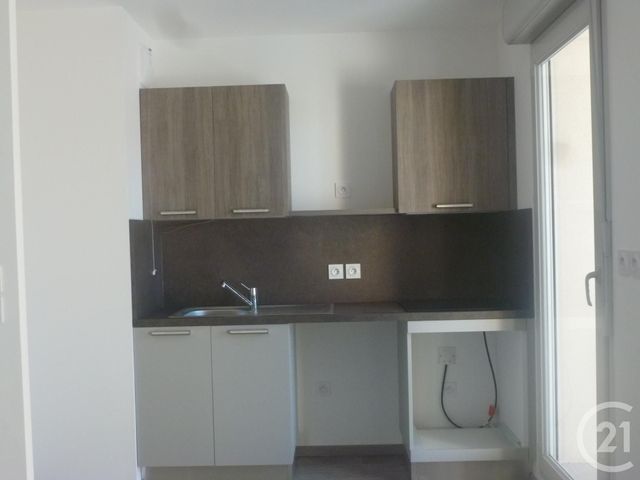 Appartement T3 à louer - 3 pièces - 61.59 m2 - MARSEILLE - 13010 - PROVENCE-ALPES-COTE-D-AZUR - Century 21 Cabinet Berenger