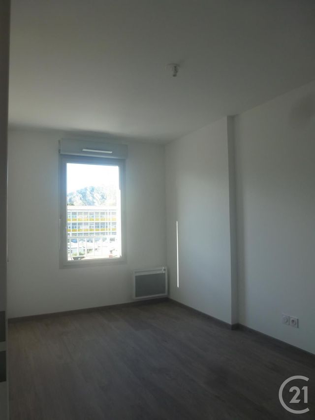 Appartement T3 à louer - 3 pièces - 61.59 m2 - MARSEILLE - 13010 - PROVENCE-ALPES-COTE-D-AZUR - Century 21 Cabinet Berenger