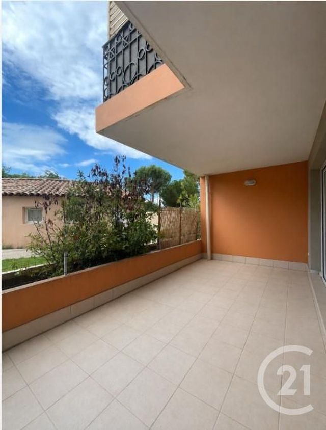 Appartement F2 à louer - 2 pièces - 39.17 m2 - ST CYR SUR MER - 83 - PROVENCE-ALPES-COTE-D-AZUR - Century 21 Cabinet Berenger