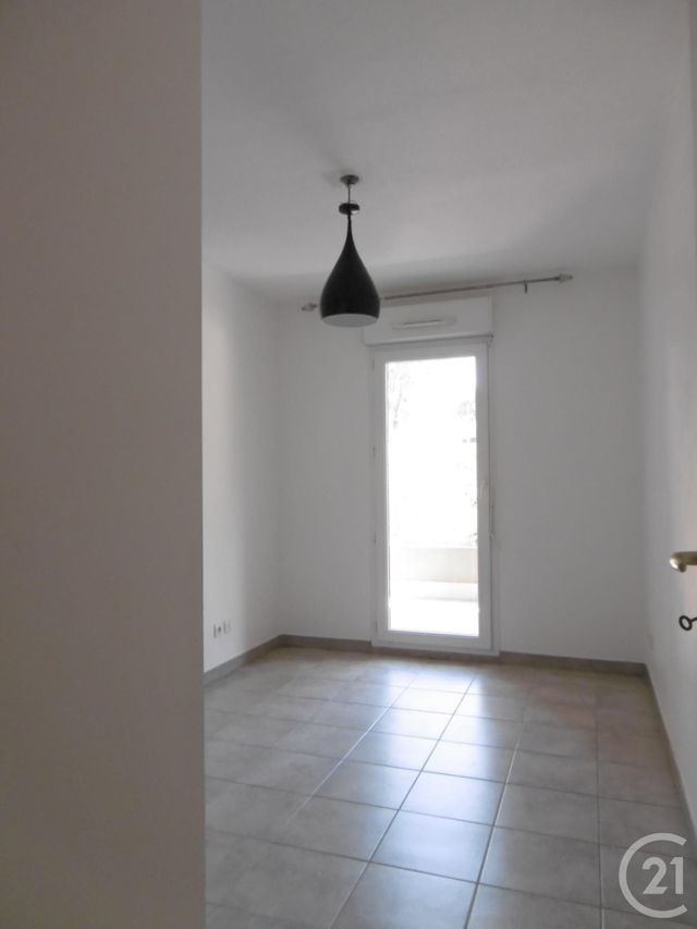 Appartement F2 à louer - 2 pièces - 39.17 m2 - ST CYR SUR MER - 83 - PROVENCE-ALPES-COTE-D-AZUR - Century 21 Cabinet Berenger