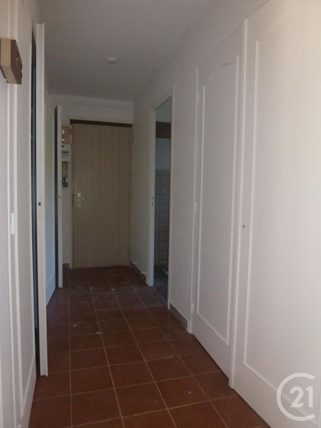 Appartement F3 à louer - 3 pièces - 65.5 m2 - LA CIOTAT - 13 - PROVENCE-ALPES-COTE-D-AZUR - Century 21 Cabinet Berenger