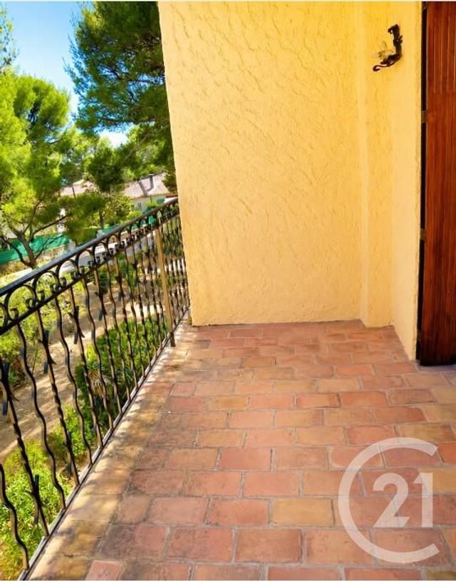 Appartement F3 à louer - 3 pièces - 65.5 m2 - LA CIOTAT - 13 - PROVENCE-ALPES-COTE-D-AZUR - Century 21 Cabinet Berenger