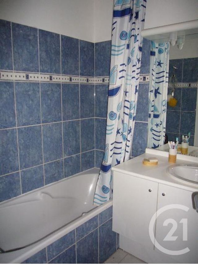 Appartement F3 à louer - 3 pièces - 48.0 m2 - LA CIOTAT - 13 - PROVENCE-ALPES-COTE-D-AZUR - Century 21 Cabinet Berenger