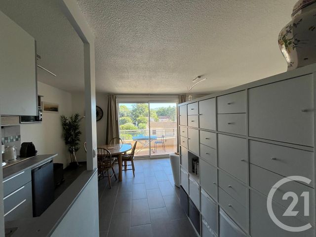 Appartement T1 à louer - 1 pièce - 31.6 m2 - LA CIOTAT - 13 - PROVENCE-ALPES-COTE-D-AZUR - Century 21 Cabinet Berenger