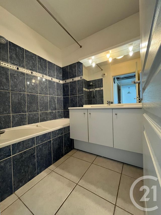Appartement F3 à vendre - 3 pièces - 48.0 m2 - LA CIOTAT - 13 - PROVENCE-ALPES-COTE-D-AZUR - Century 21 Cabinet Berenger