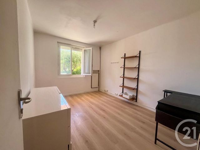 Appartement F2 à louer - 2 pièces - 48.0 m2 - SIX FOURS LES PLAGES - 83 - PROVENCE-ALPES-COTE-D-AZUR - Century 21 Cabinet Berenger