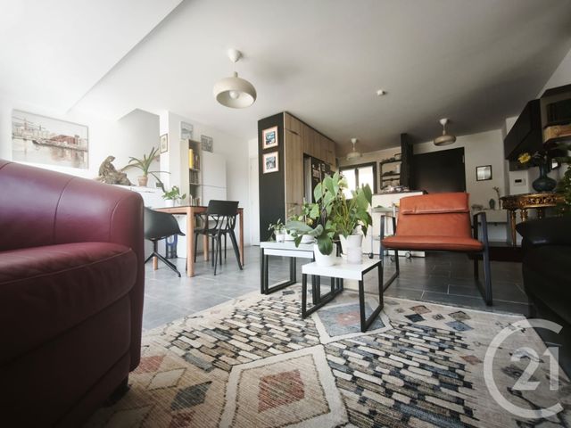 Appartement T3 à vendre - 3 pièces - 83.8 m2 - LA CIOTAT - 13 - PROVENCE-ALPES-COTE-D-AZUR - Century 21 Cabinet Berenger