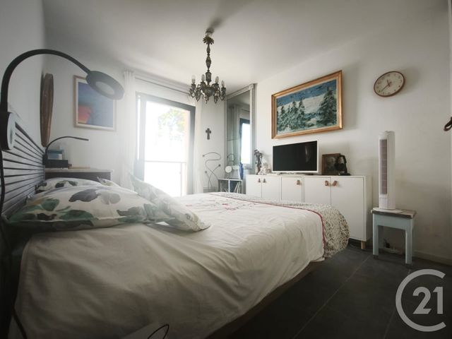 Appartement T3 à vendre - 3 pièces - 83.8 m2 - LA CIOTAT - 13 - PROVENCE-ALPES-COTE-D-AZUR - Century 21 Cabinet Berenger