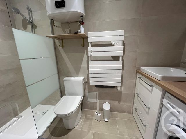 Appartement T2 à louer - 2 pièces - 37.85 m2 - ST CYR SUR MER - 83 - PROVENCE-ALPES-COTE-D-AZUR - Century 21 Cabinet Berenger
