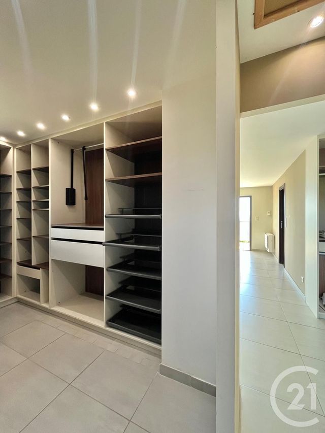 maison à vendre - 6 pièces - 240.0 m2 - LA CADIERE D AZUR - 83 - PROVENCE-ALPES-COTE-D-AZUR - Century 21 Cabinet Berenger
