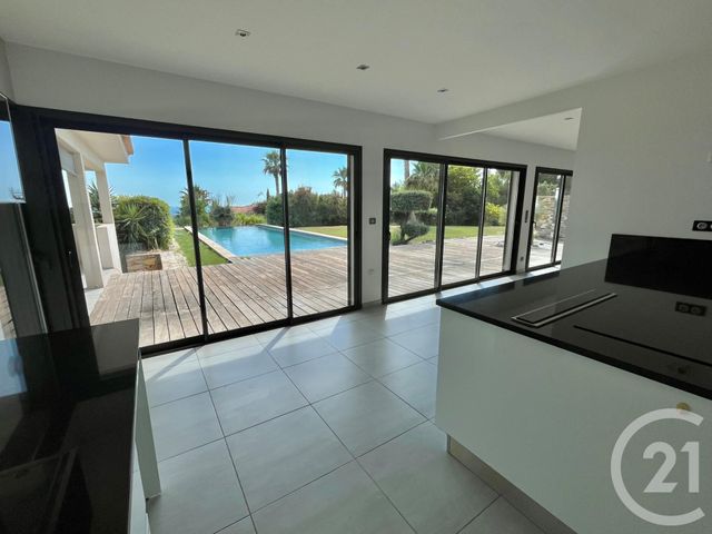 maison à vendre - 6 pièces - 240.0 m2 - LA CADIERE D AZUR - 83 - PROVENCE-ALPES-COTE-D-AZUR - Century 21 Cabinet Berenger
