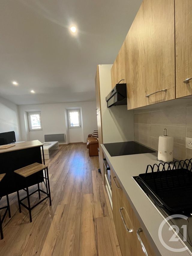 Appartement F1 à louer - 1 pièce - 24.39 m2 - ST CYR SUR MER - 83 - PROVENCE-ALPES-COTE-D-AZUR - Century 21 Cabinet Berenger