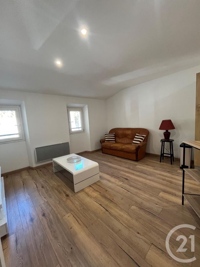 Appartement F1 à louer - 1 pièce - 24.39 m2 - ST CYR SUR MER - 83 - PROVENCE-ALPES-COTE-D-AZUR - Century 21 Cabinet Berenger